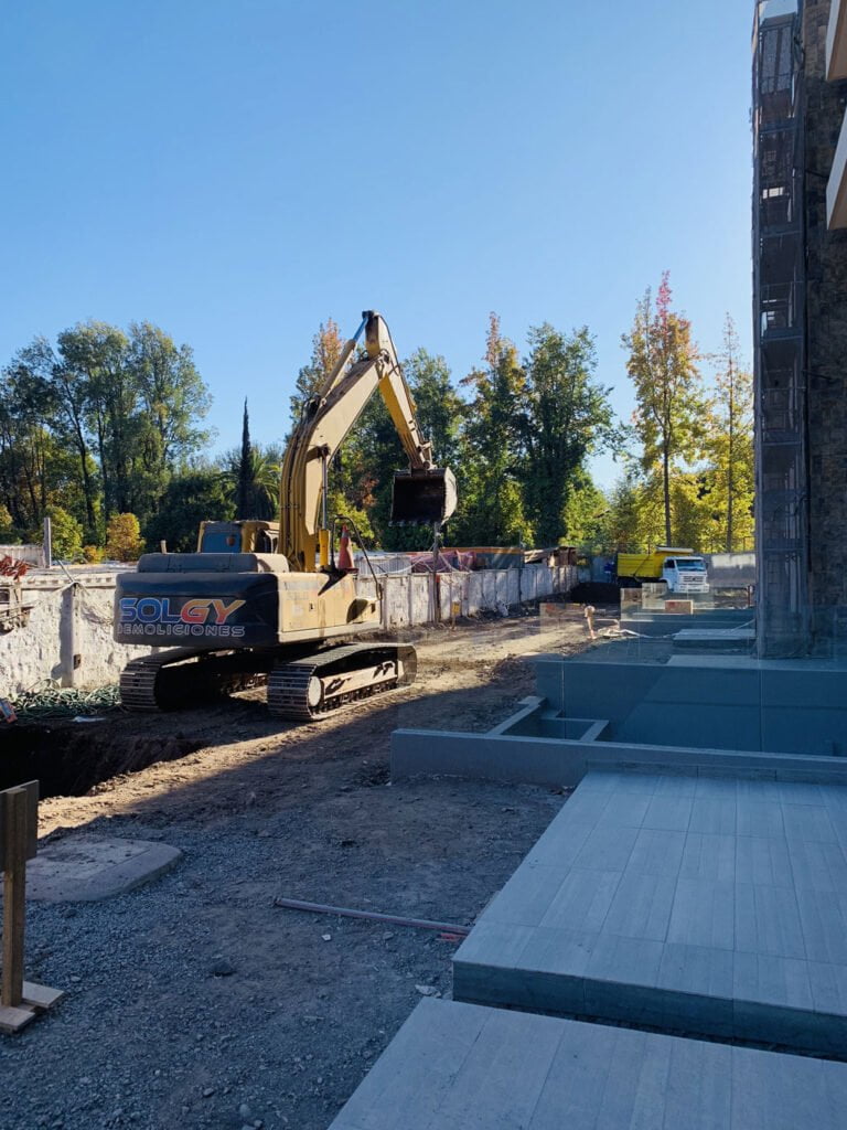 Contrate-movimiento-de-tierra