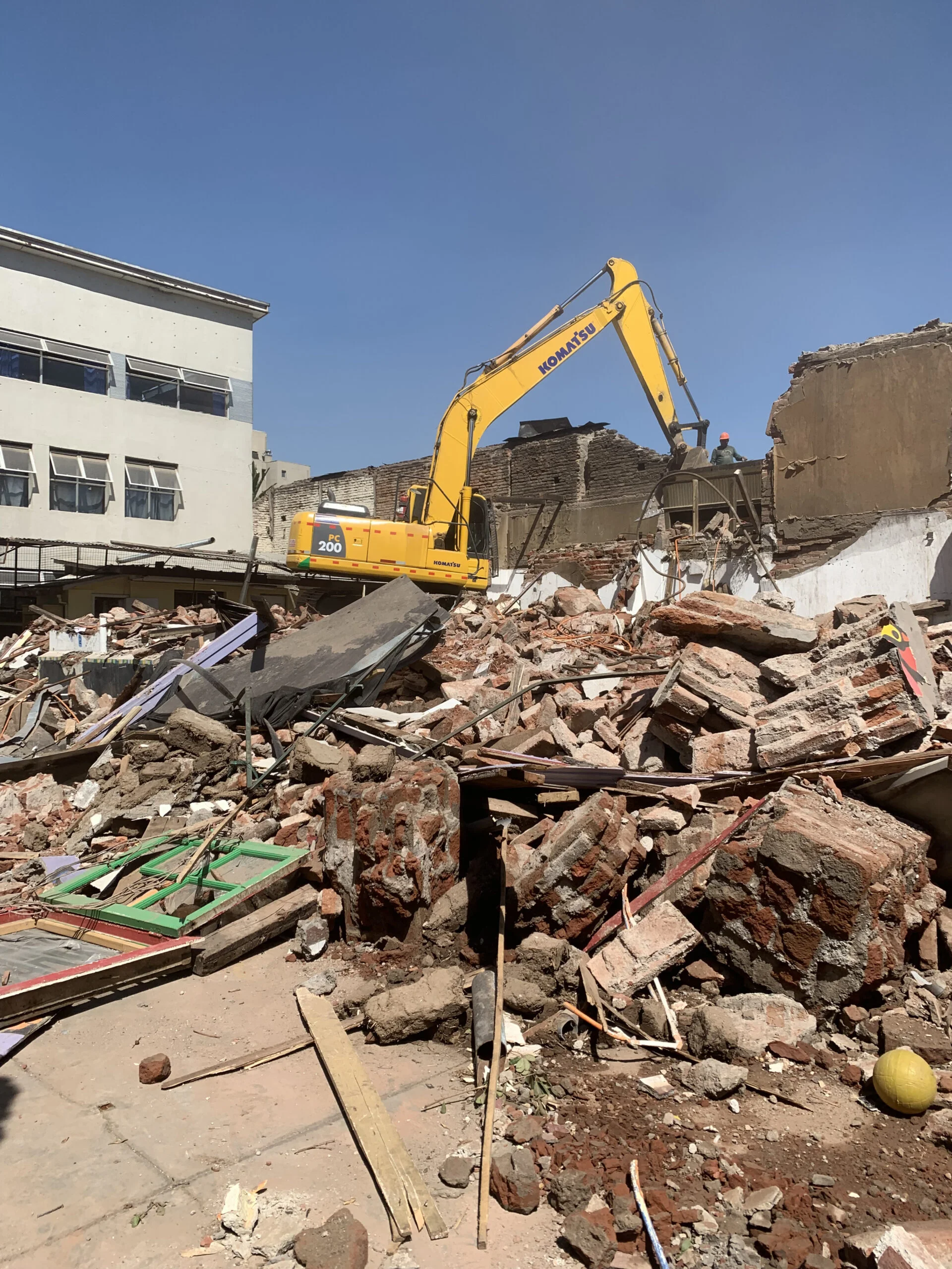Demoliciones en Santiago y regiones